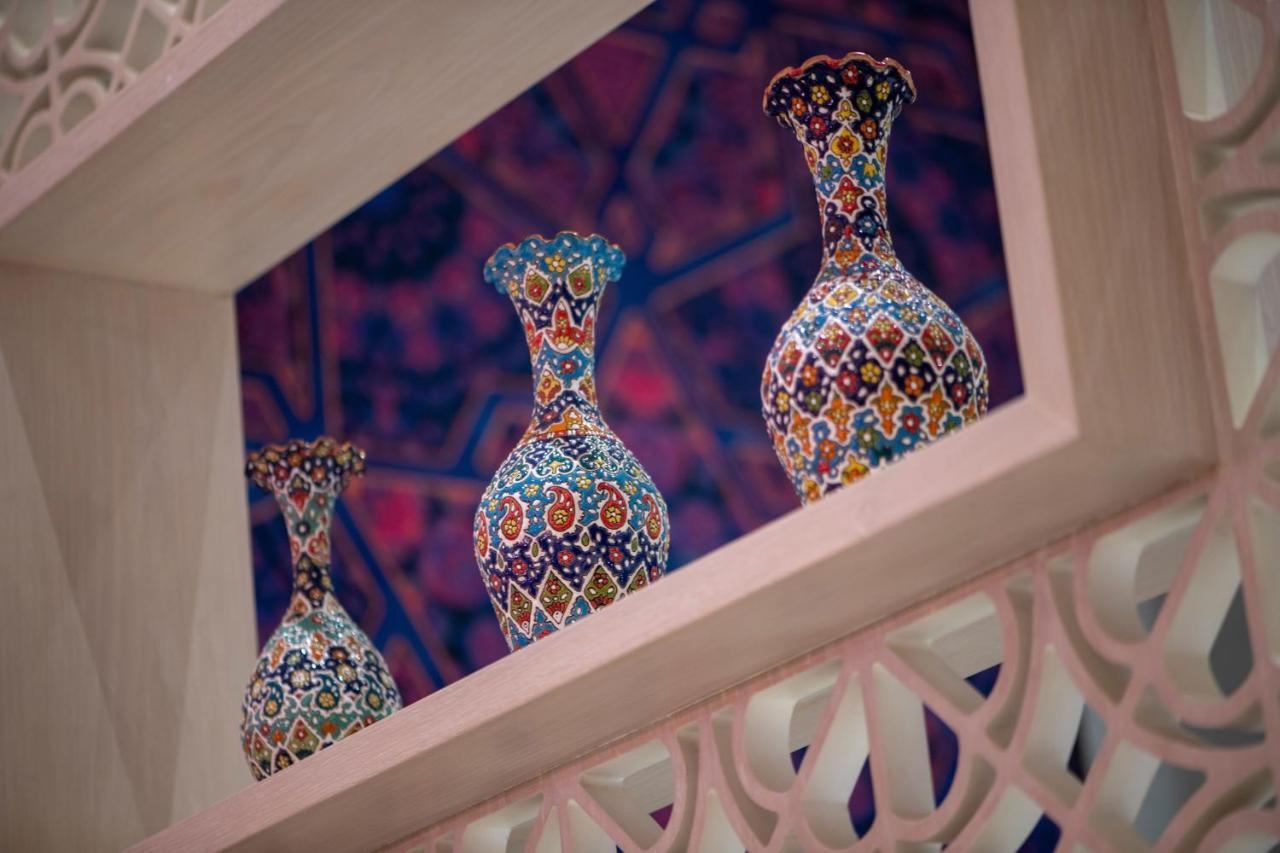 Al Messila, A Luxury Collection Resort & Spa, Doha Luaran gambar Vases in the palace