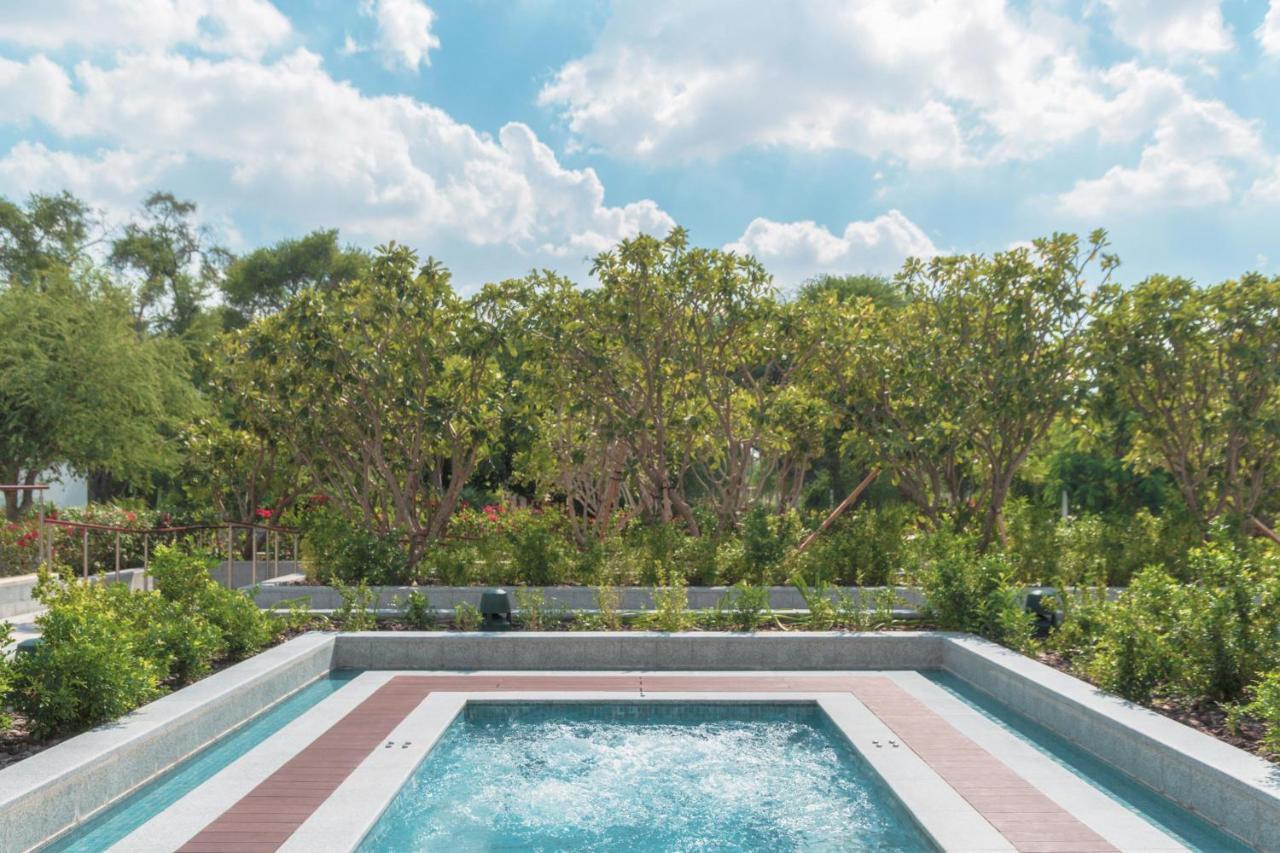 Al Messila, A Luxury Collection Resort & Spa, Doha Luaran gambar The swimming pool at the hotel